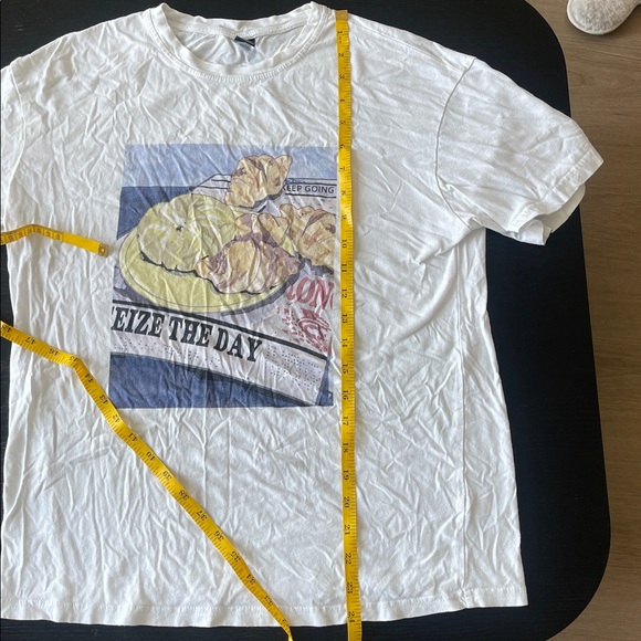 T-Shirt - Picture 5 of 5